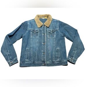 Wrangler Women’s Size Large Sherpa Lined Denim Jacket